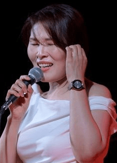 빅마마 리더 신연아, 이탈리아 스토르넬라 ...