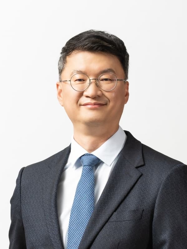 이호정 SK네트웍스 대표, 식목일 맞아 임직...