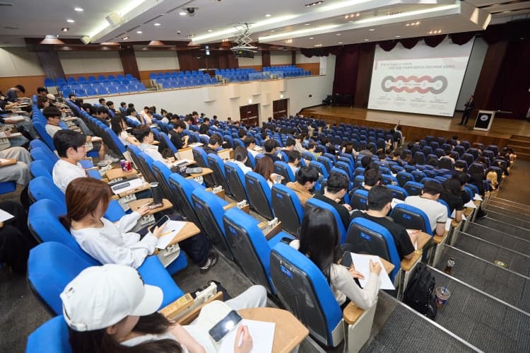 김종우 회장. 모교 CEO 특강 "미래의 결핍...